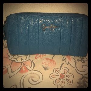 Jessica Simpson wallet